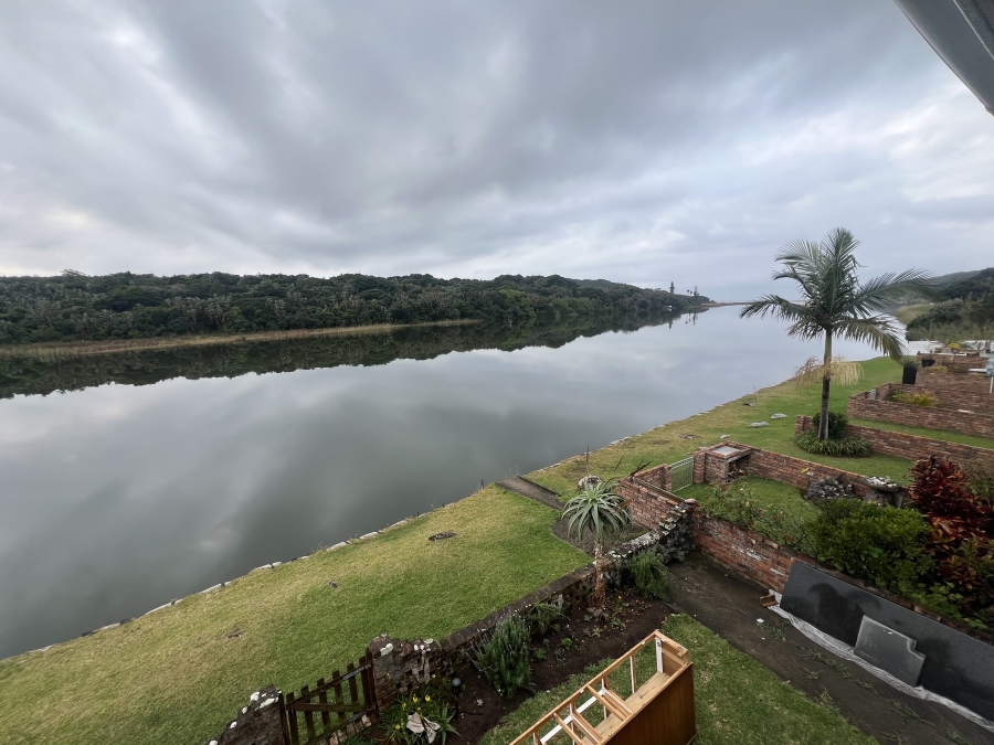 2 Bedroom Property for Sale in Bonza Bay Eastern Cape